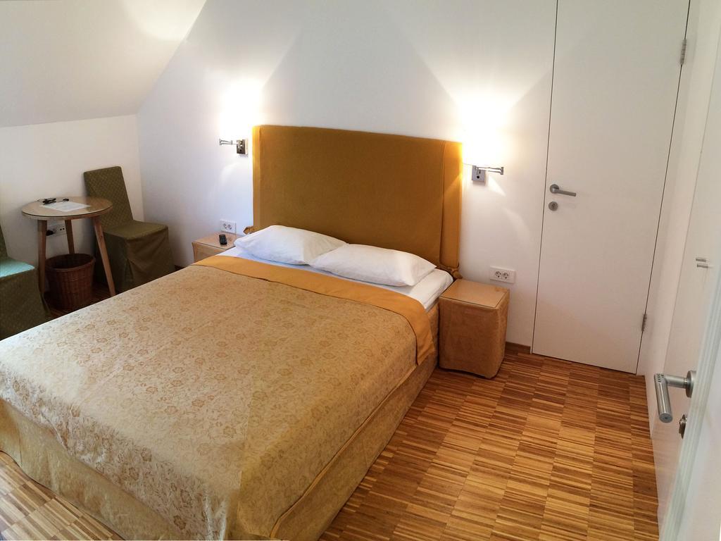 B&B Petra Varl Accommodation 류블랴나 외부 사진